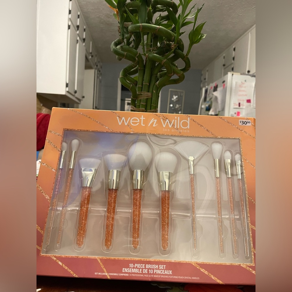 Wet n Wild Glitter Handle Brush Collection